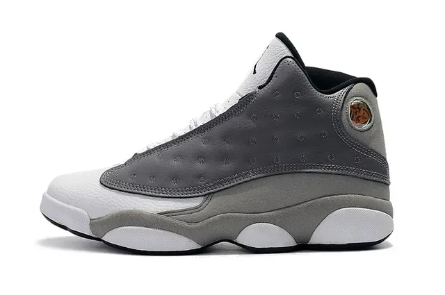 Air Jordan Chaussures de Basketball Gris Noir Cuir Perforé Hautes 6