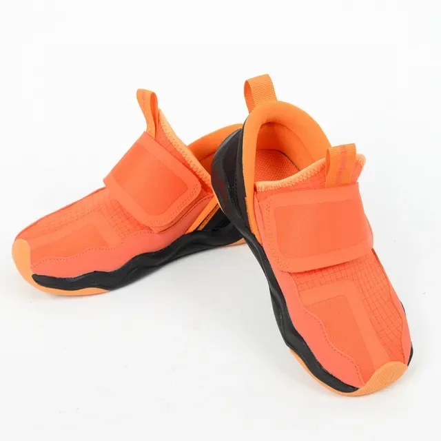 Sneakers lifestyle sans lacets Air Jordan à semelle intermédiaire ondulée orange et noir 8