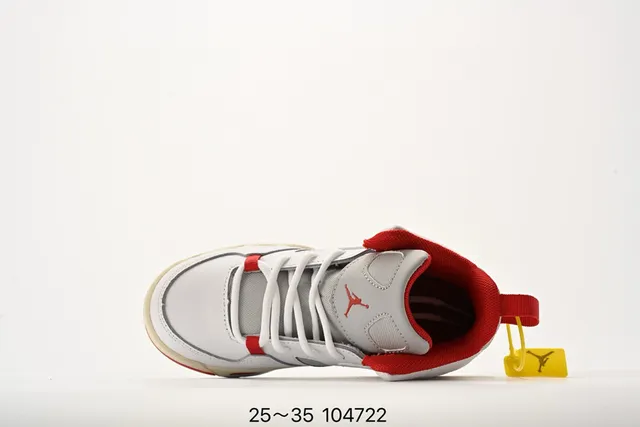 Tênis de basquete Air Jordan cano alto com colarinho acolchoado branco e azul 15