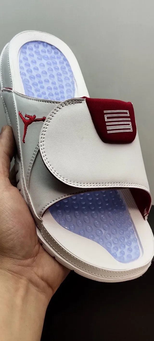 Air Jordan White Red Leather-Like Upper Textured Rubber Outsole Slippers 7