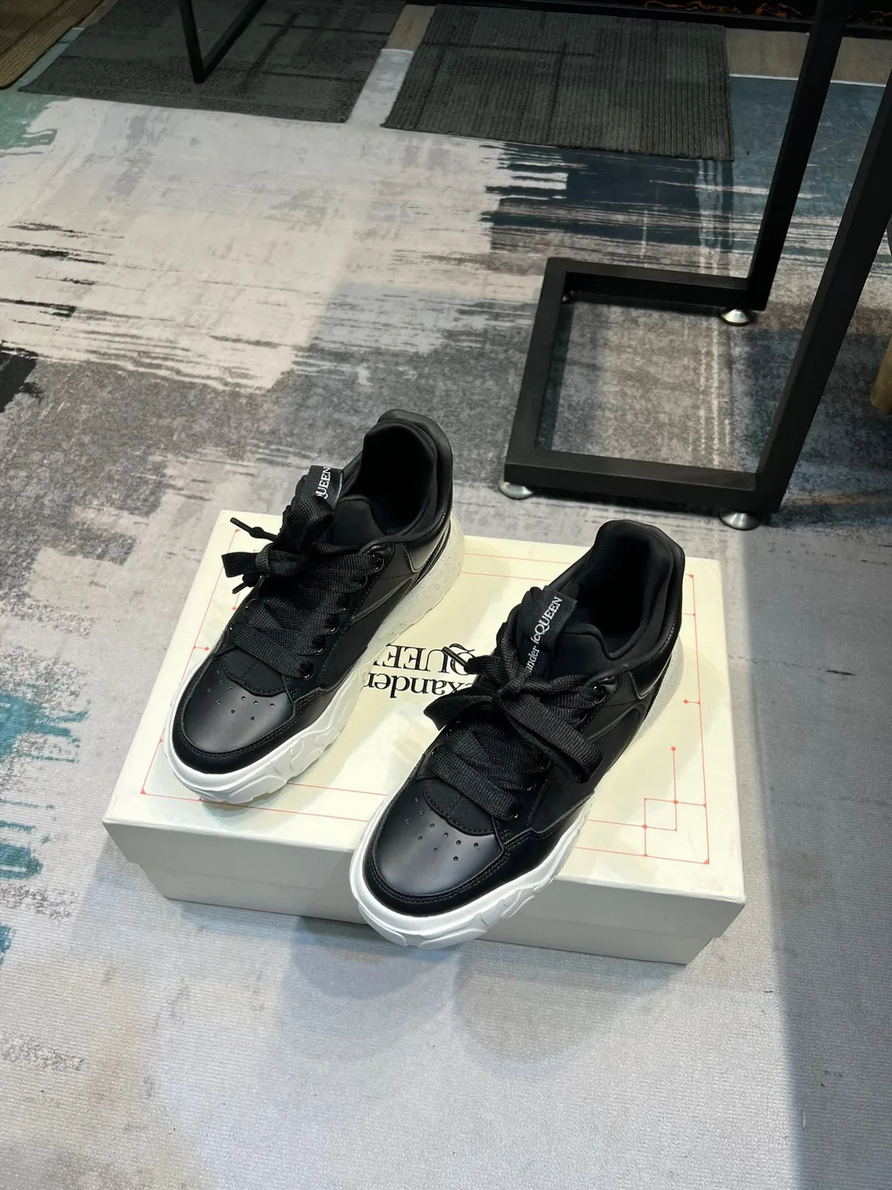 Alexander McQueen حذاء رياضي oversized أسود وأبيض أسلوب الحياة حذاء رياضي 4
