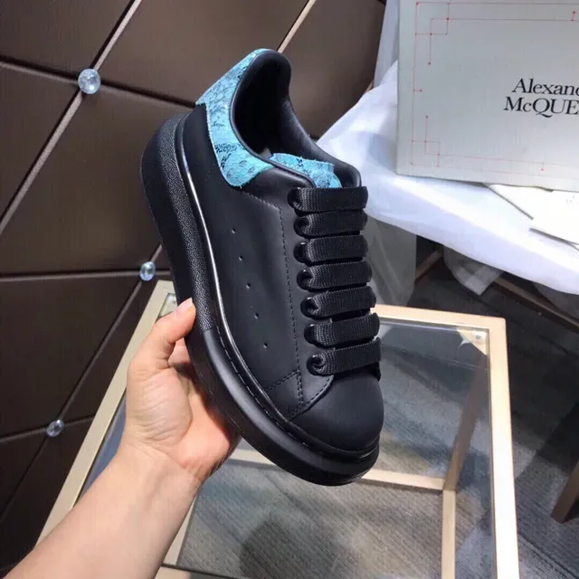 حذاء Alexander McQueen oversized أسود أزرق كعب منصة بدون أربطة حزام مرنة أحذية أسلوب حياة 2