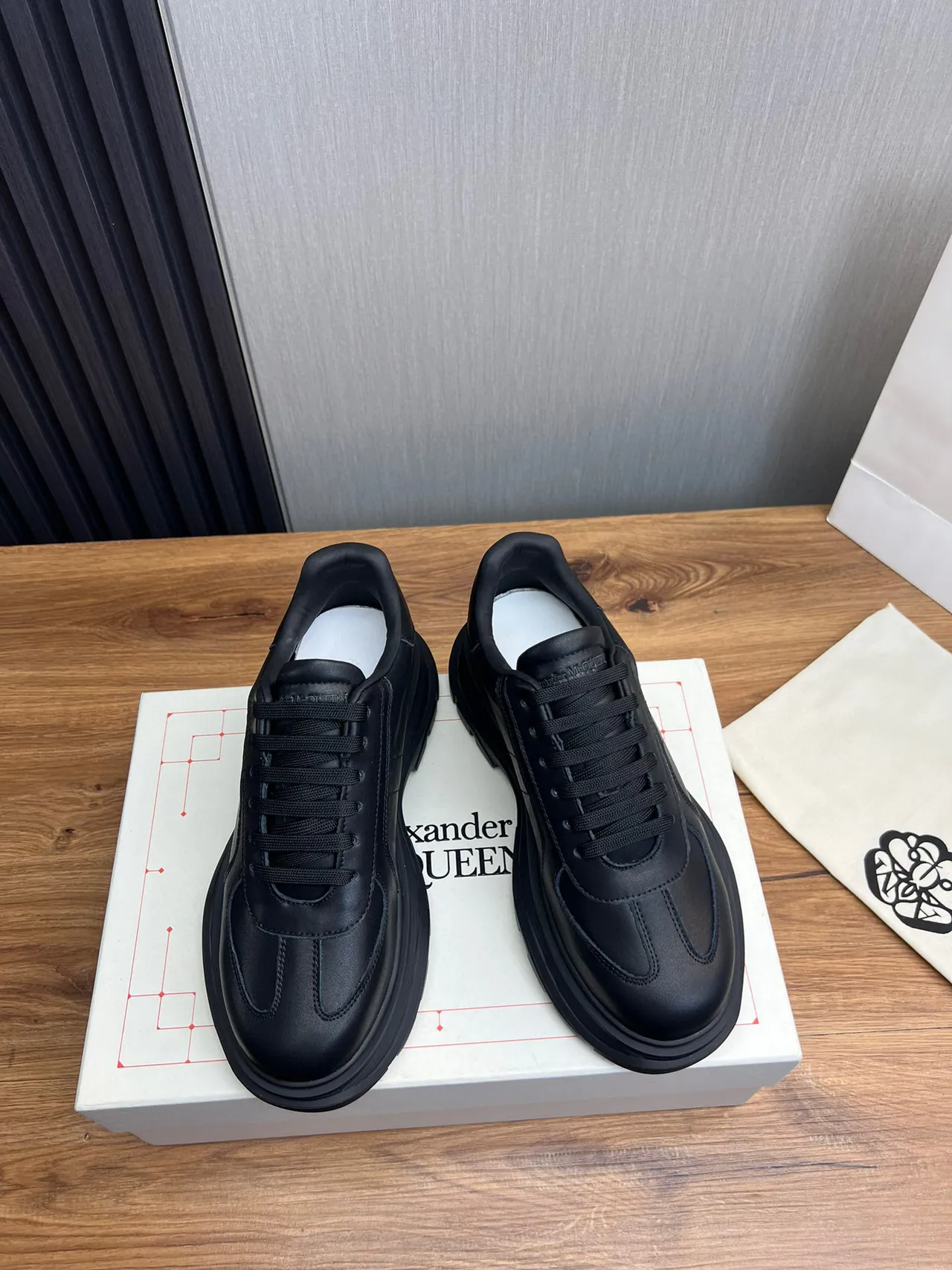 Alexander McQueen Oversized Sneaker Black Chunky Sneakers 5