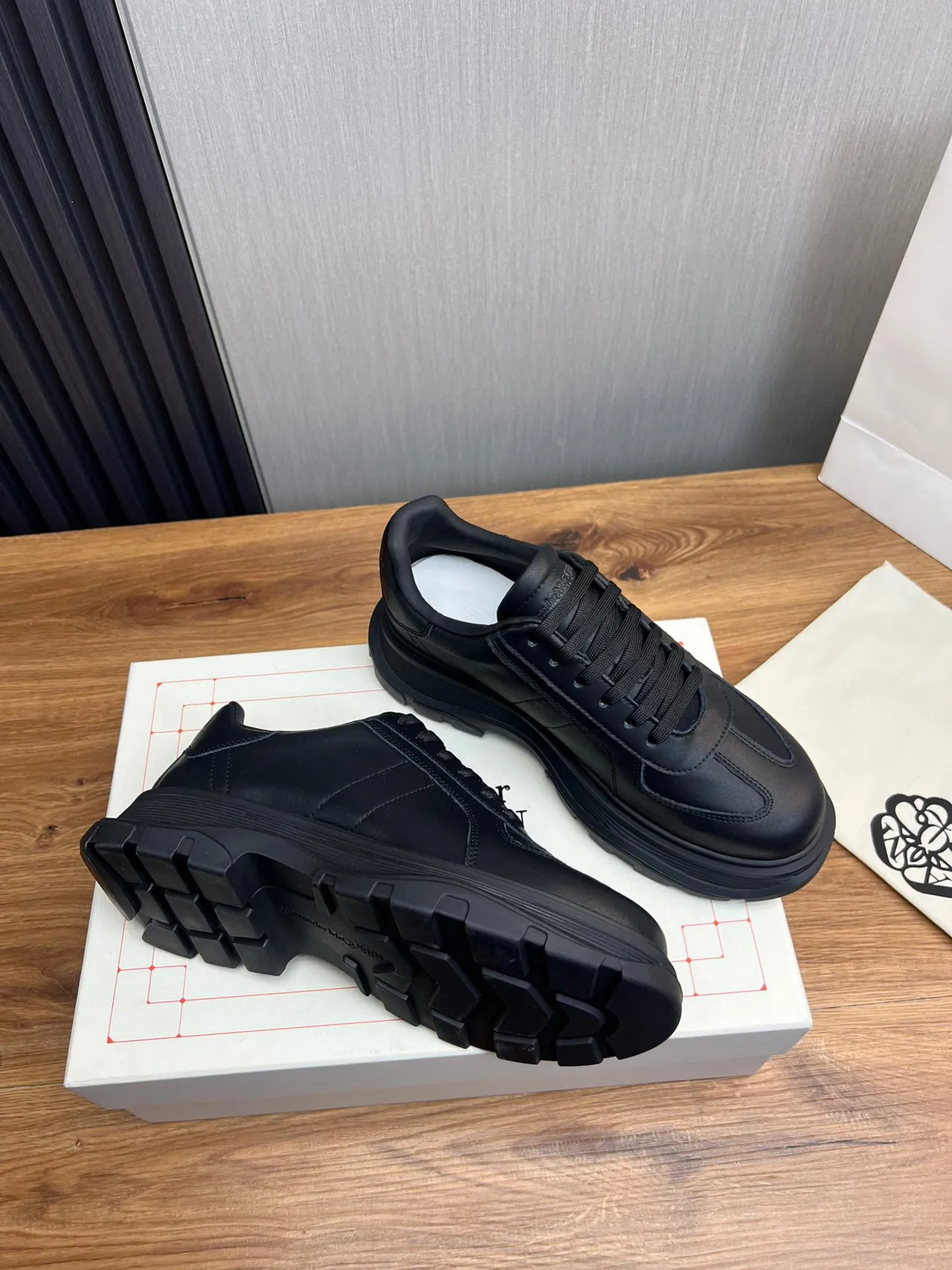 Alexander McQueen Oversized Sneaker Black Chunky Sneakers 6