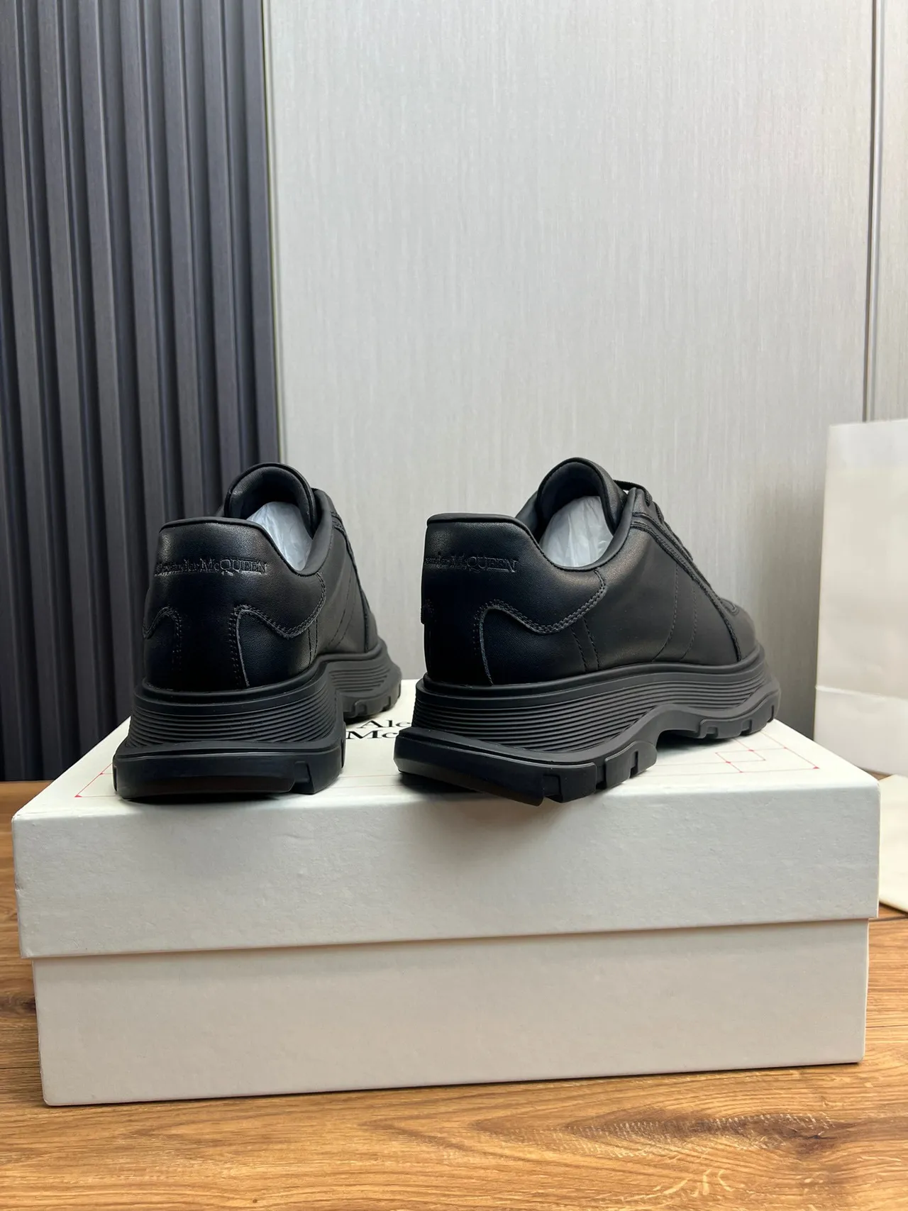 Alexander McQueen Oversized Sneaker Black Chunky Sneakers 7