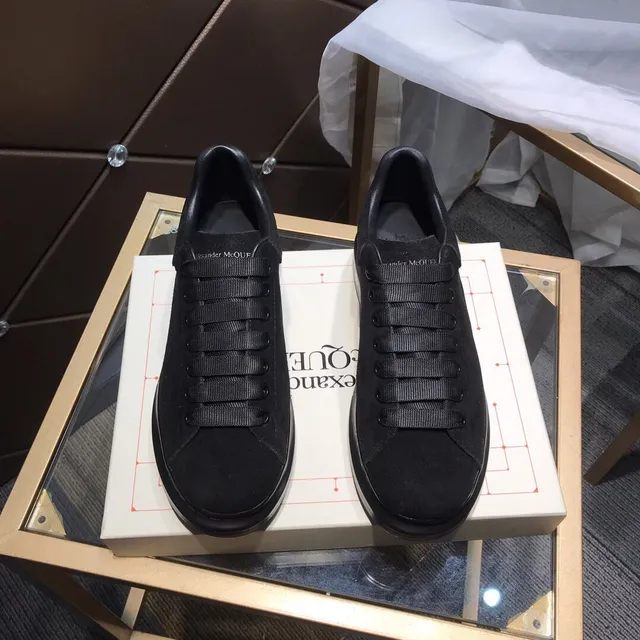 Alexander McQueen ওভারসাইজড স্নিকার কালো সুয়েড লাইফস্টাইল স্নিকার 9