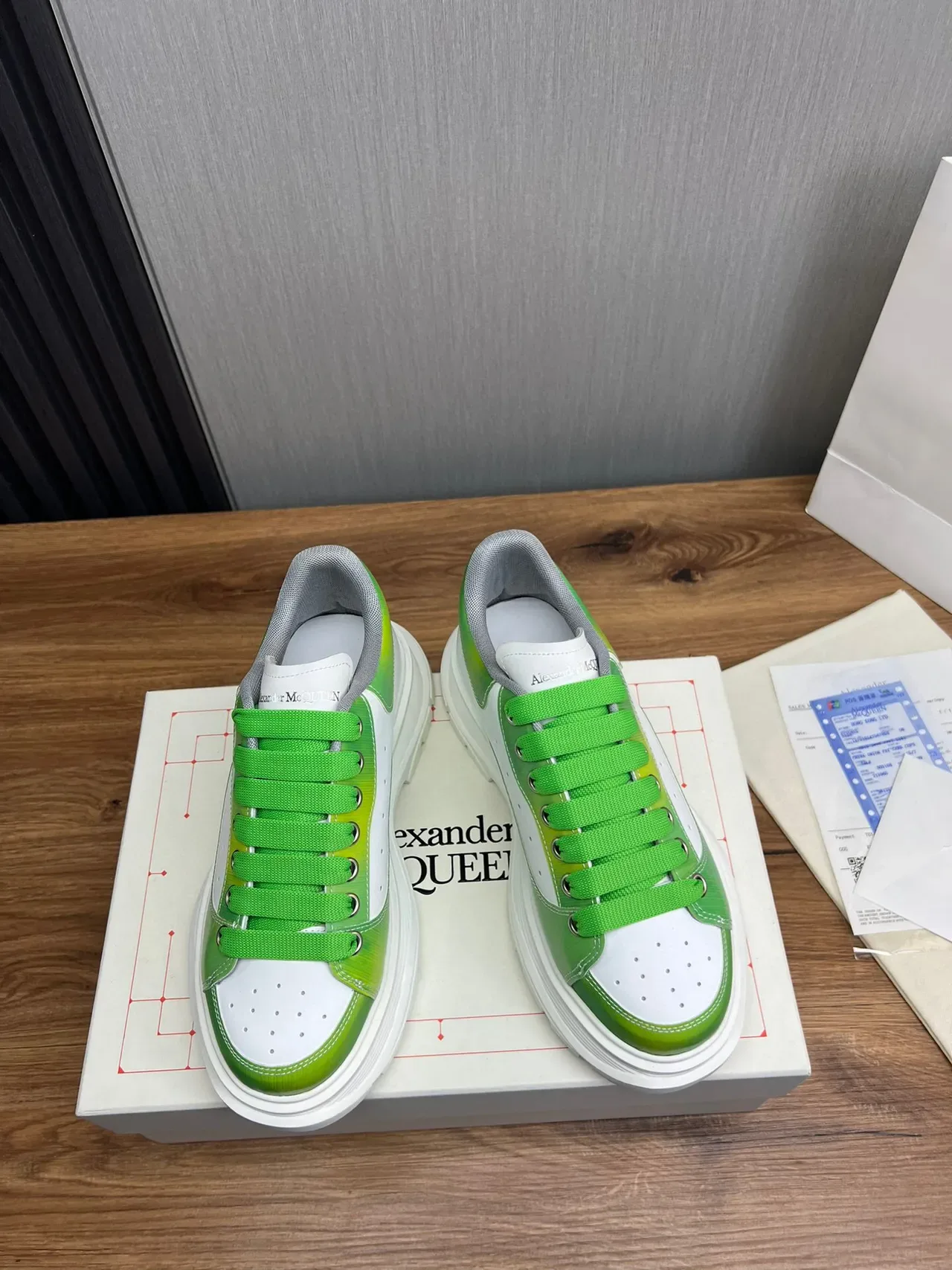 Alexander McQueen branco e verde Oversized Chunky tênis 3