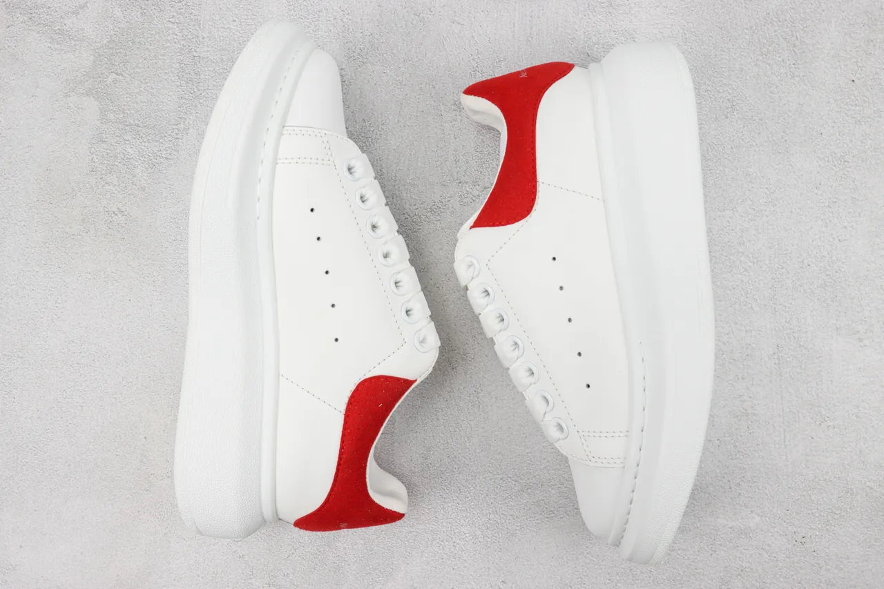 Alexander McQueen ওভারসাইজড সাদা এবং লাল লাইফস্টাইল স্নিকার 2