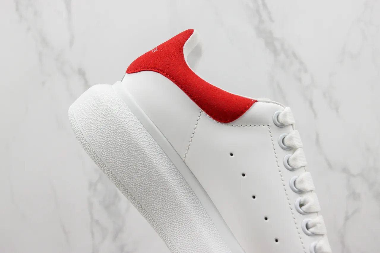 Alexander McQueen ওভারসাইজড সাদা এবং লাল লাইফস্টাইল স্নিকার 5