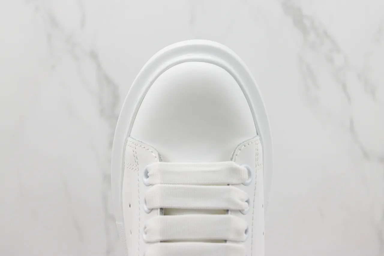 Alexander McQueen ওভারসাইজড সাদা এবং লাল লাইফস্টাইল স্নিকার 6