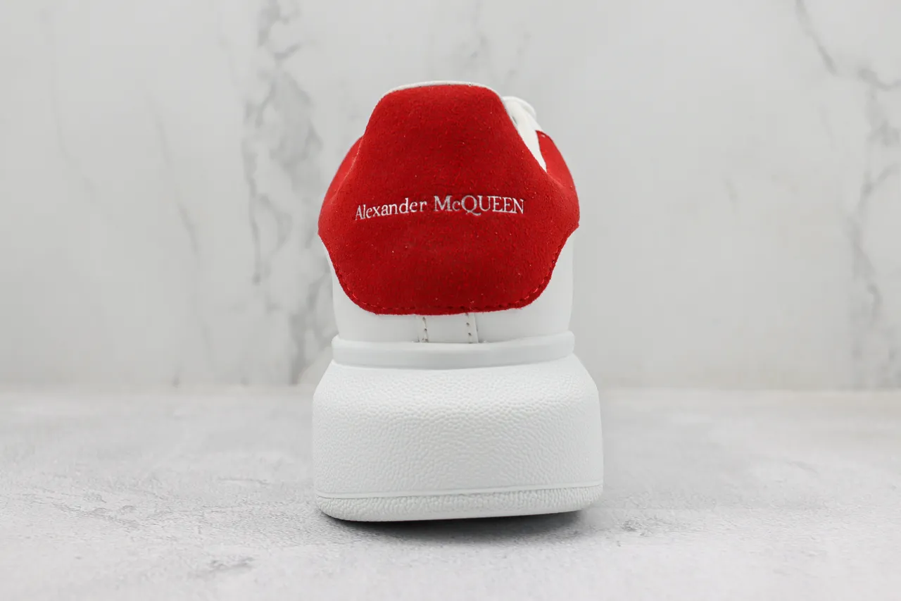 Alexander McQueen ওভারসাইজড সাদা এবং লাল লাইফস্টাইল স্নিকার 9