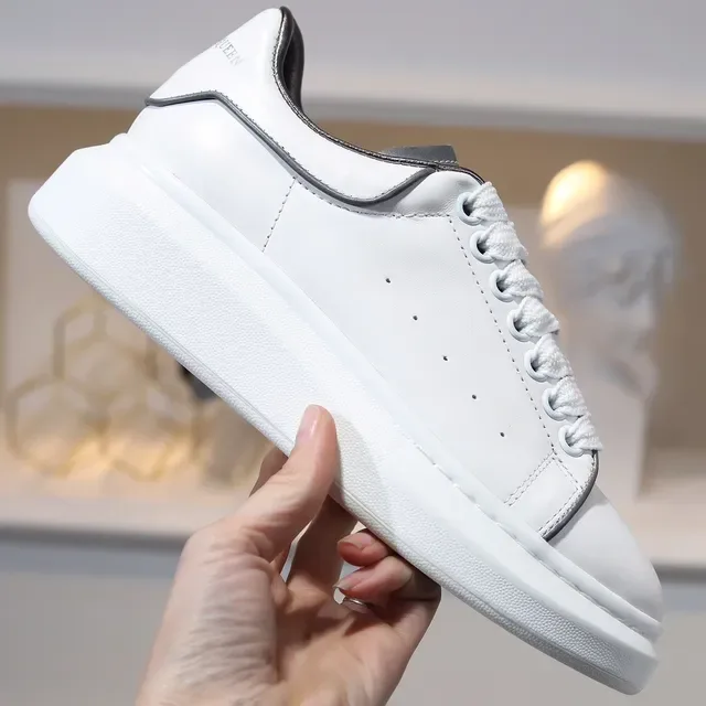 Alexander McQueen Oversized Sneaker White Black Platform Sole Smooth Leather Upper Lifestyle Sneakers 3