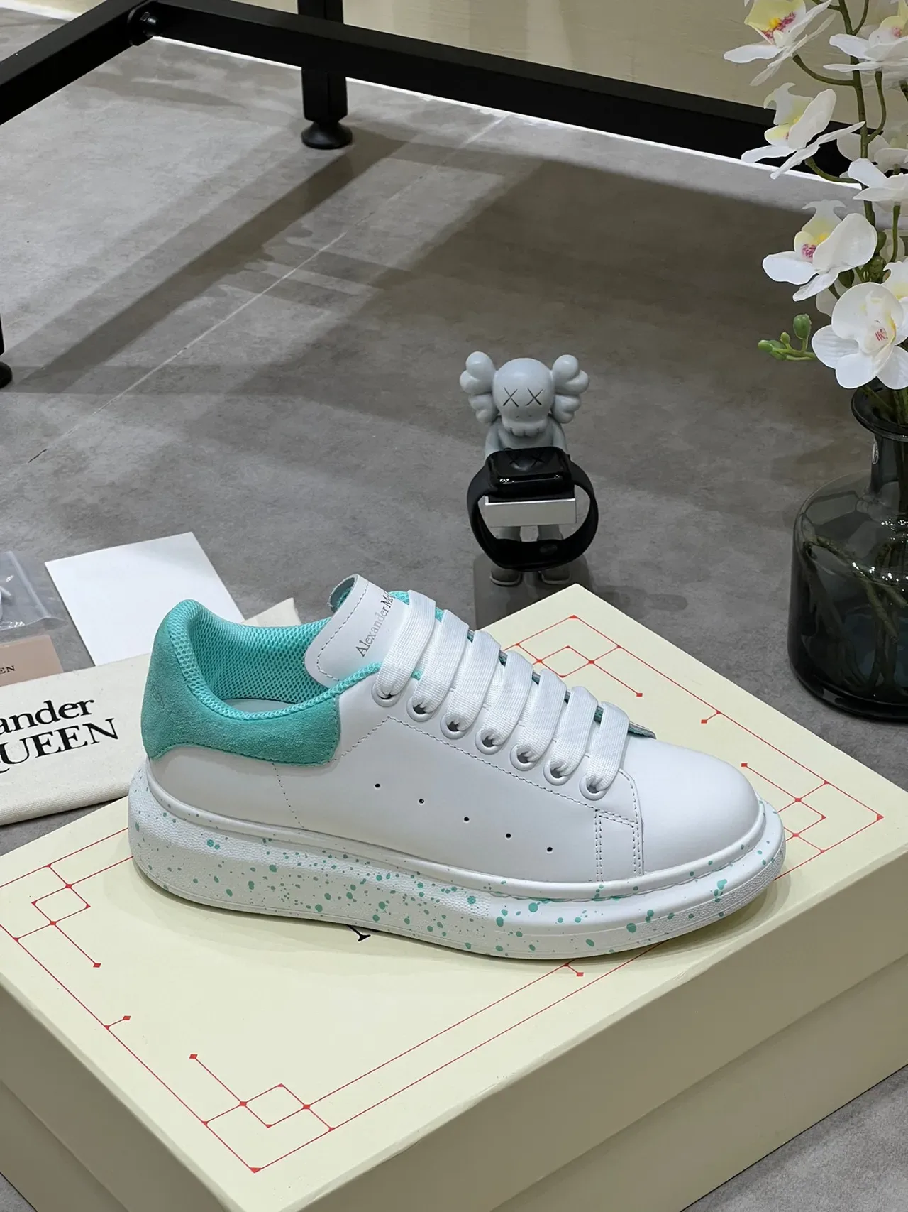 Alexander McQueen حذاء رياضي كبير أبيض أخضر كعب منصة جلد أعلى حذاءات أسلوب الحياة 3
