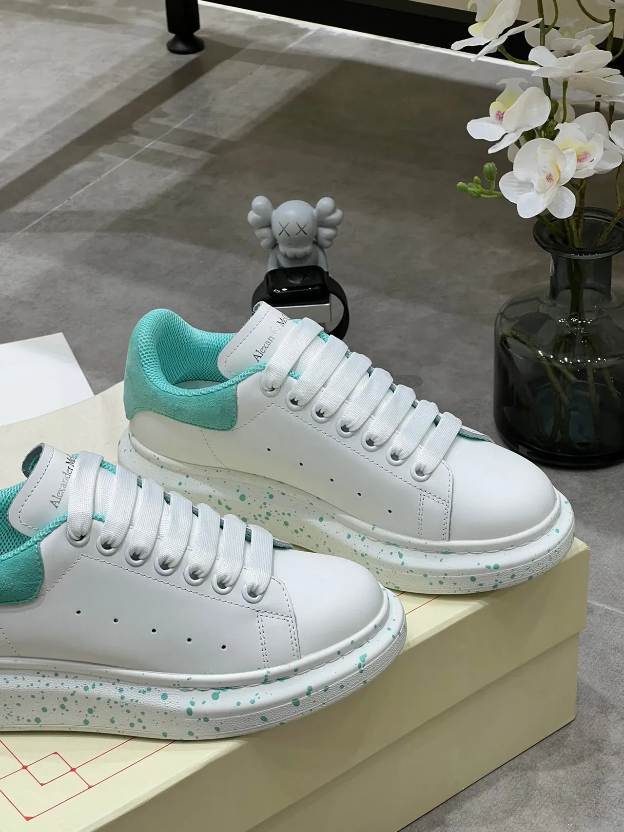 Alexander McQueen حذاء رياضي كبير أبيض أخضر كعب منصة جلد أعلى حذاءات أسلوب الحياة 4