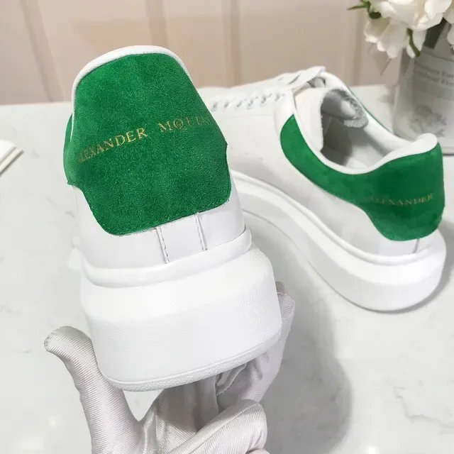 Alexander McQueen حذاء رياضي Oversized أبيض أخضر كعب جلدي علوي نمط حياة حذاء رياضي 2