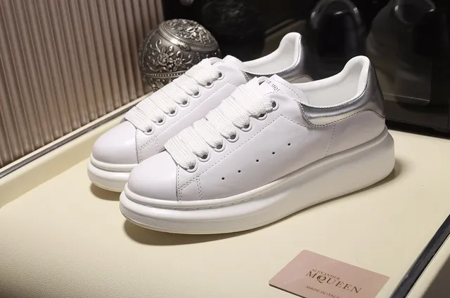 Alexander McQueen Oversized Sneaker White Silver Platform Sole Leather Upper Chunky Sneakers 8