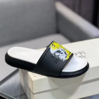Alexander McQueen Skull Graphic Slide Slipper