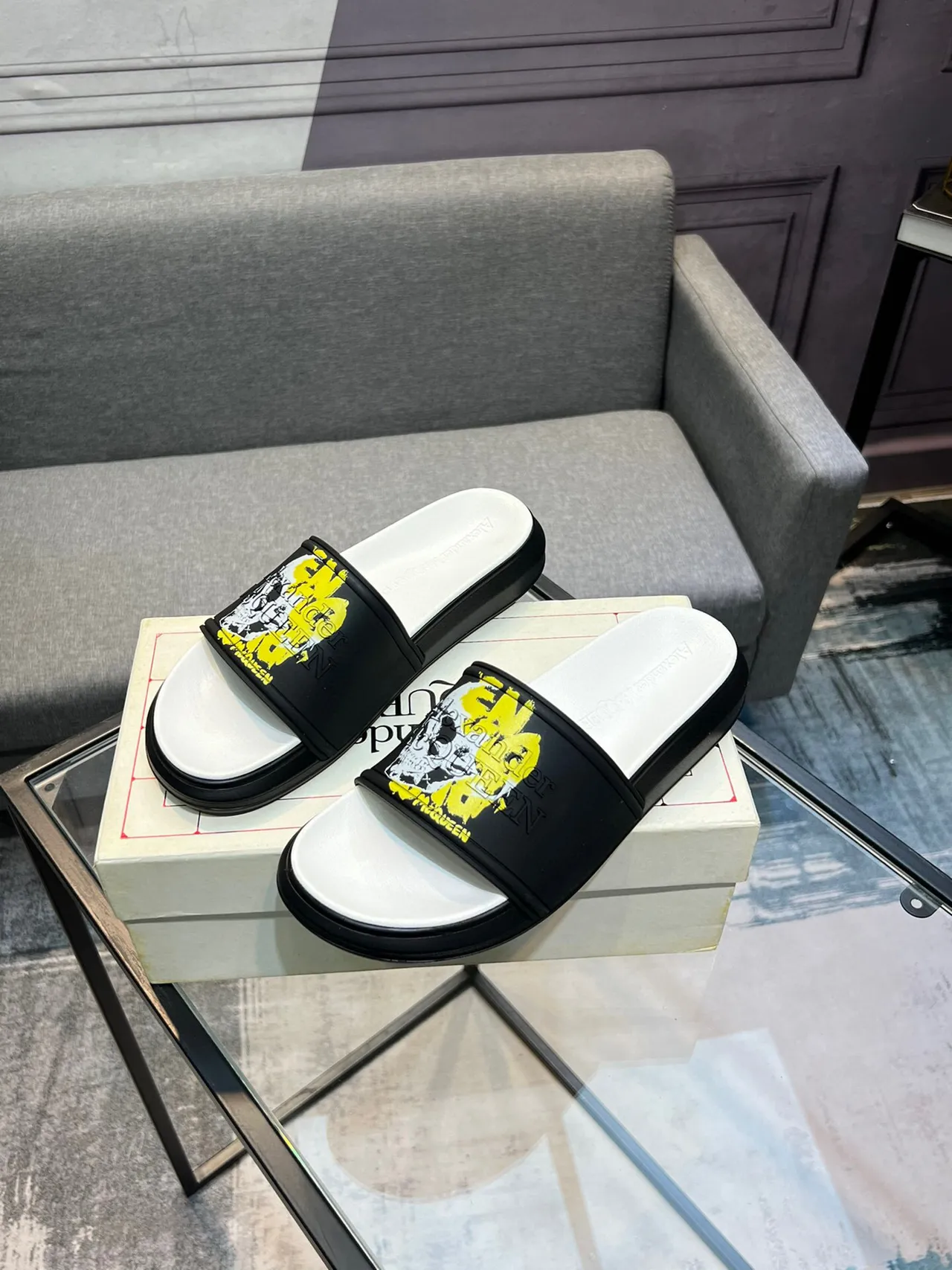 Alexander McQueen Skull Graphic Slide Slipper 3