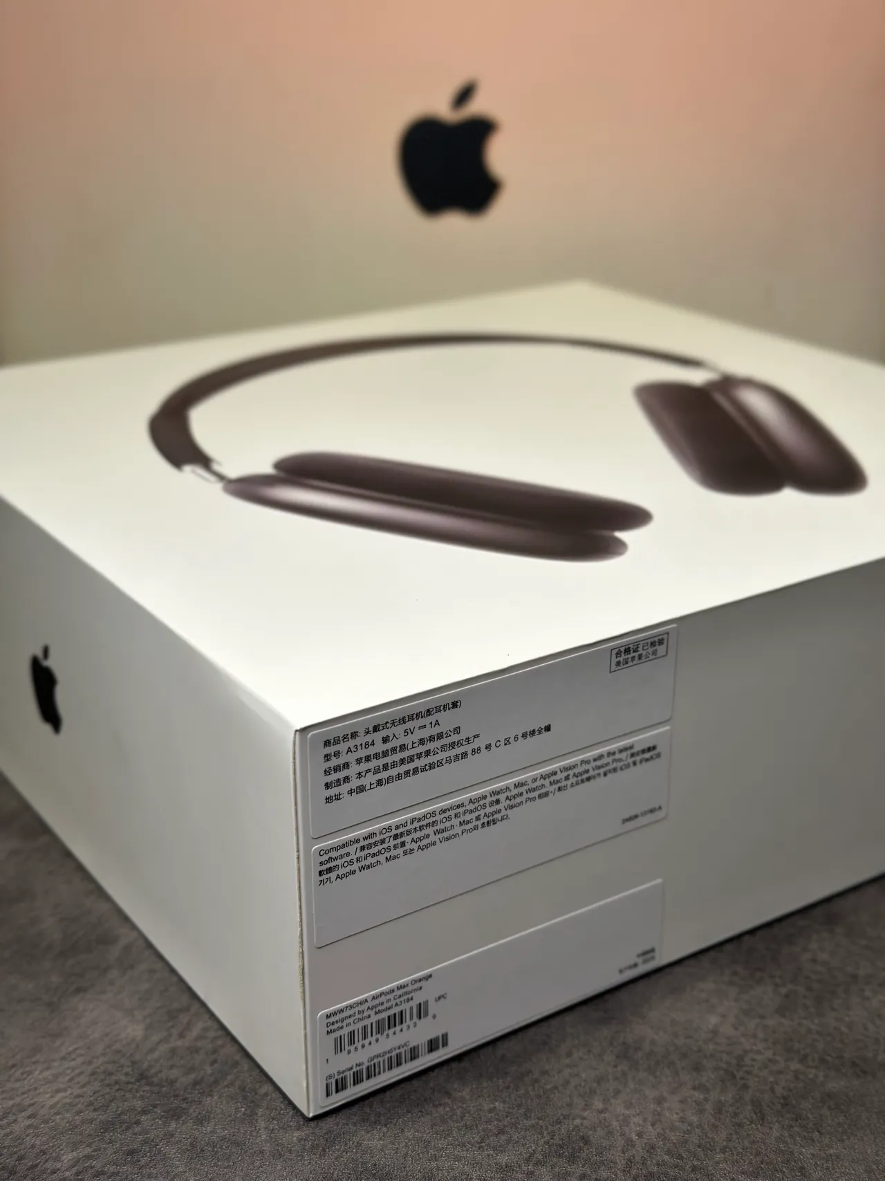 Apple AirPods Max Dark Gray Over-Ear Headphones 4