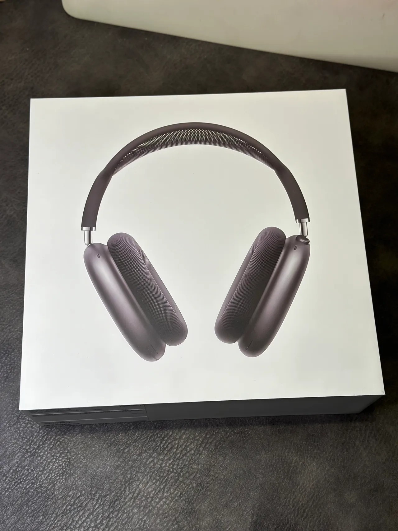 Apple AirPods Max Dark Gray Over-Ear Headphones 5