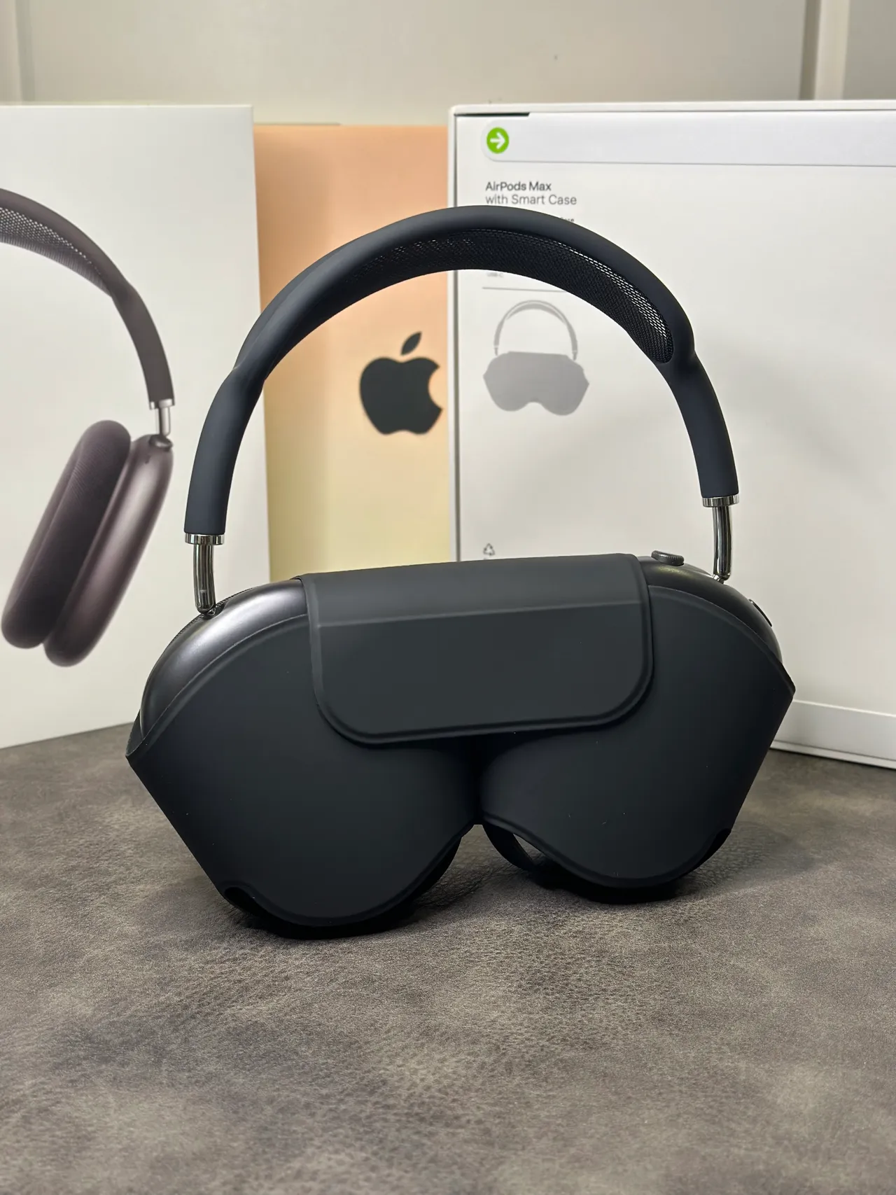 Apple AirPods Max Dark Gray Over-Ear Headphones 10