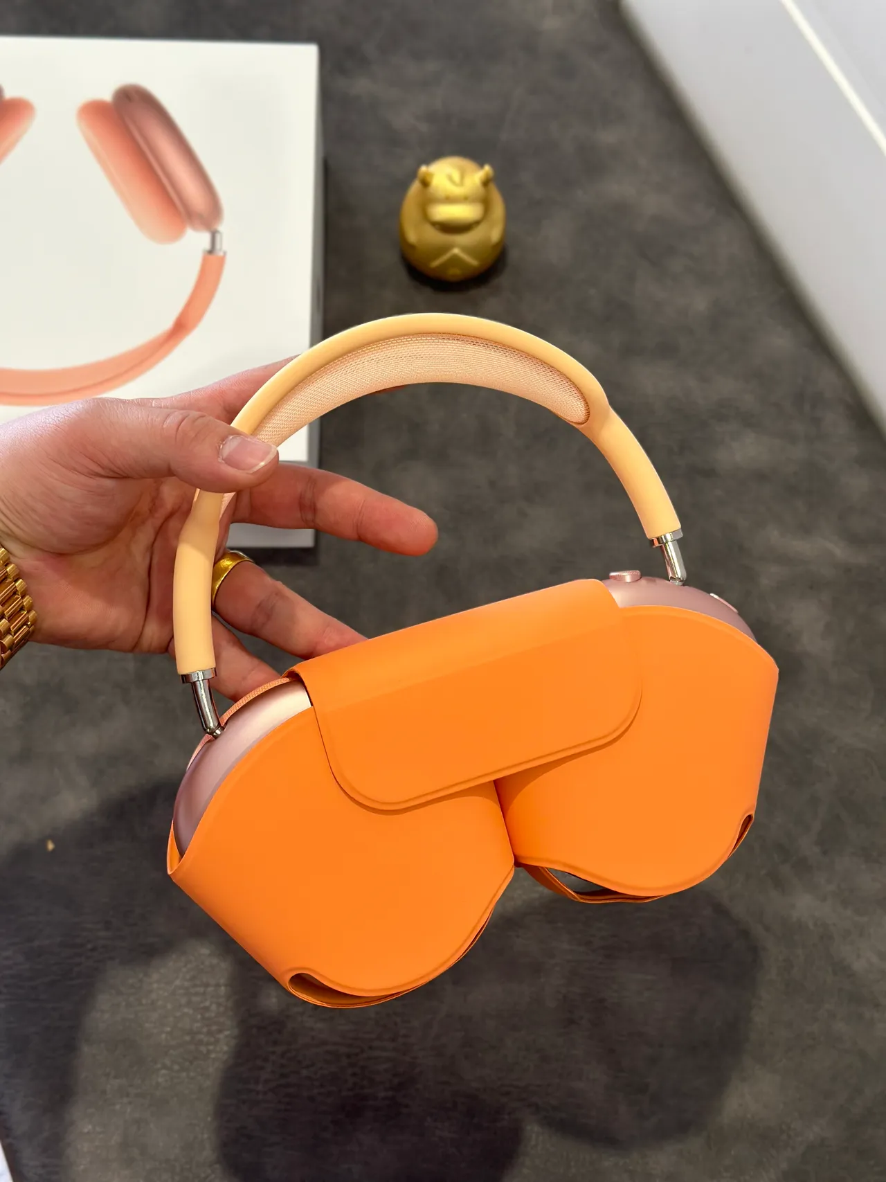 Apple AirPods Max Orange Beige Silicone-Covered Earcups Mesh Headband Over-ear Headphones 3