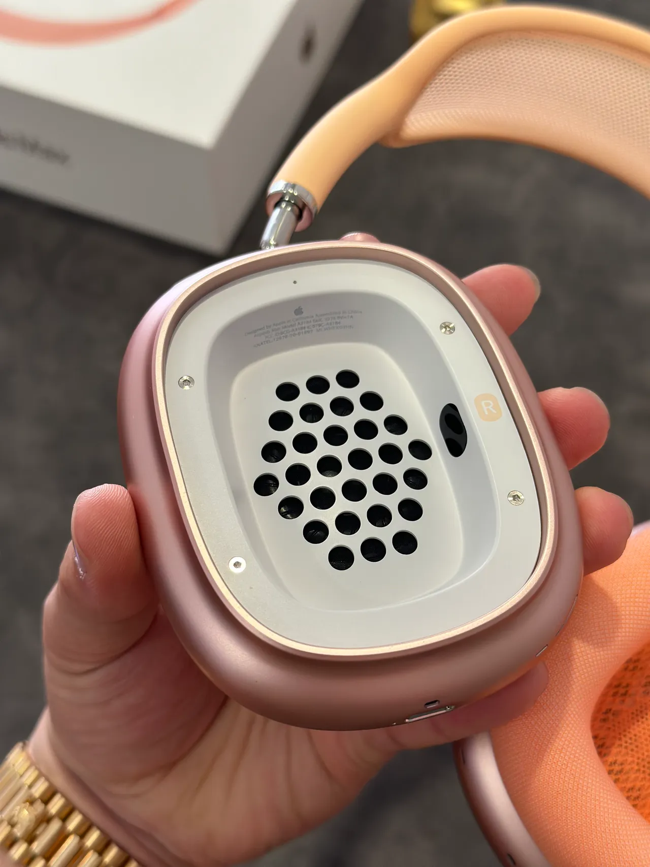 Apple AirPods Max Orange Beige Silicone-Covered Earcups Mesh Headband Over-ear Headphones 10