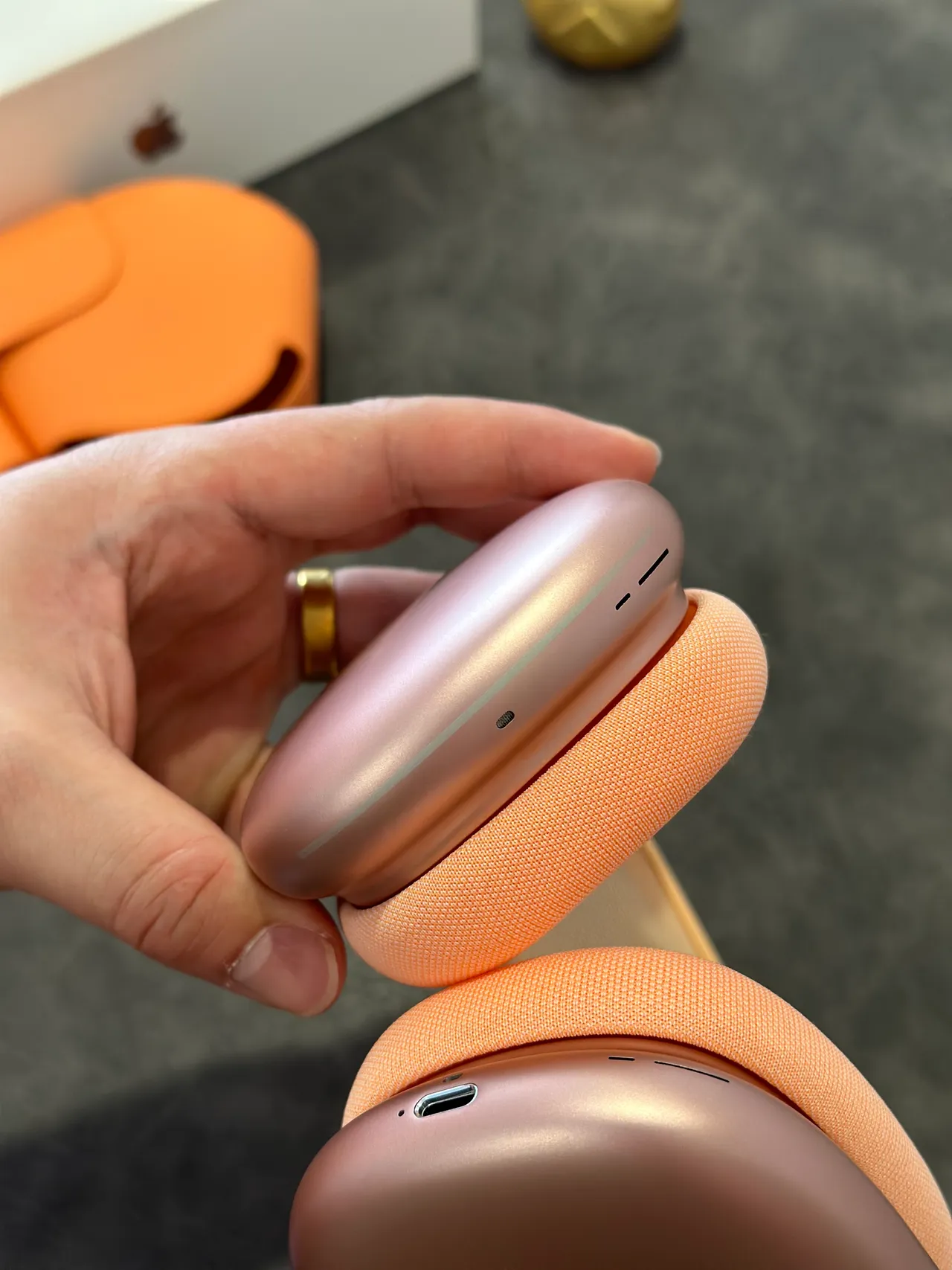 Apple AirPods Max Orange Beige Silicone-Covered Earcups Mesh Headband Over-ear Headphones 15