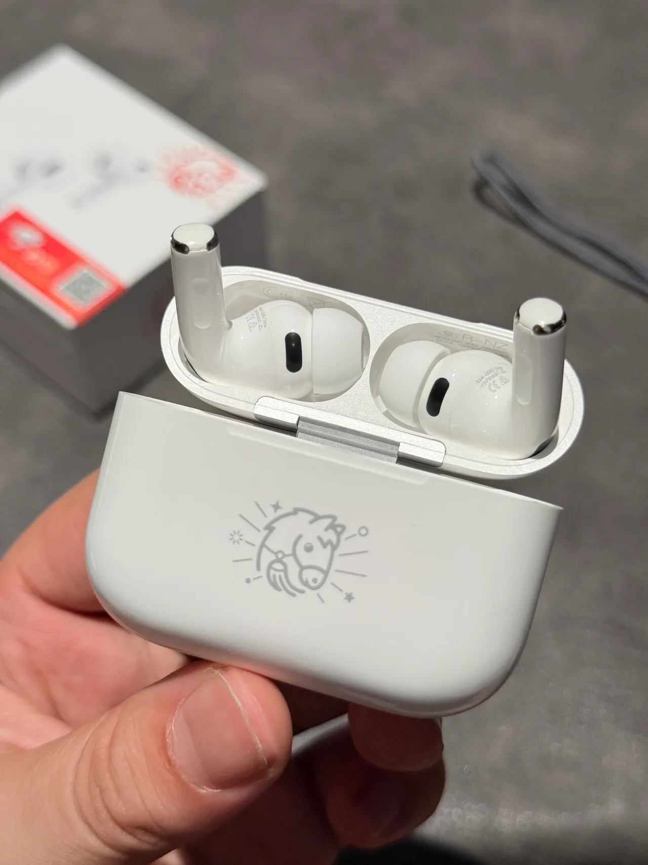 Apple White Stemless Matte Finish TWS Earbuds 7