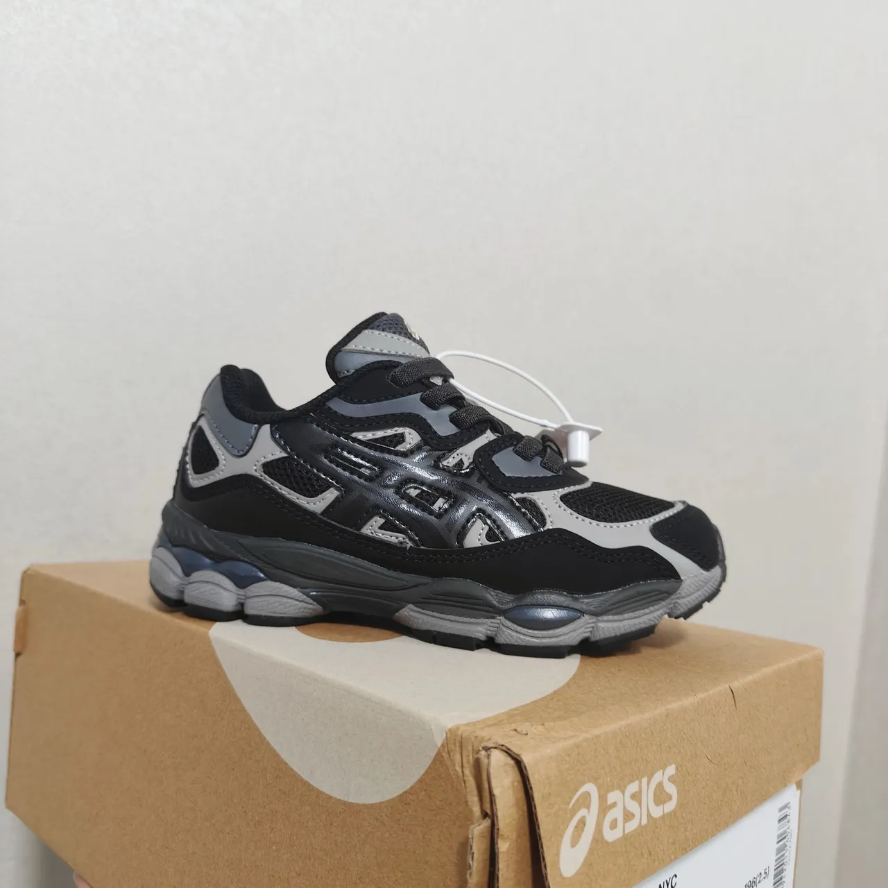 ASICS Black Silver Midsole Layered Synthetic Upper Chunky Sneakers 13