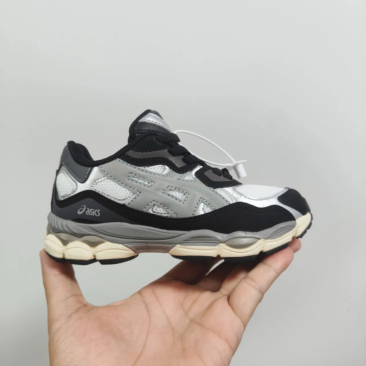 ASICS Black Silver Midsole Layered Synthetic Upper Chunky Sneakers 19