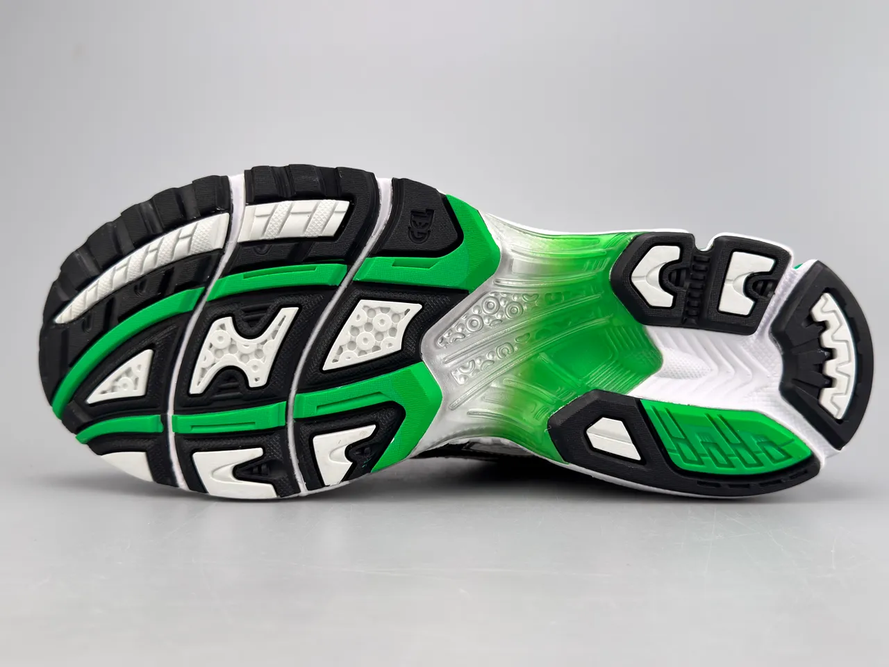 ASICS Gel-Kayano 14 Silver Green tênis de corrida 8