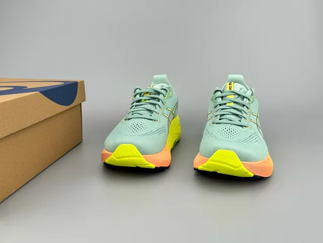 ASICS Gel-Kayano 31 Chaussures de course vert menthe et jaune dégradé 5