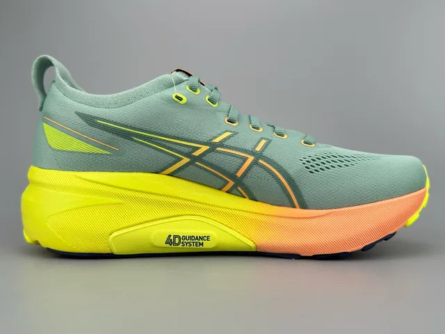 ASICS Gel-Kayano 31 Chaussures de course vert menthe et jaune dégradé 9