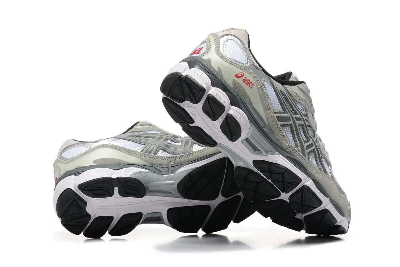 ASICS Cinza Branco Camadas de Material Sintético Superpostas Painéis de Malha com Ventilação Tênis de Corrida 4