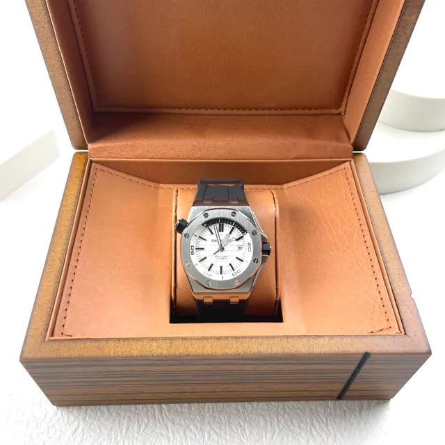 Audemars Piguet Royal Oak Offshore White Tapisserie Mechanical Watch 9