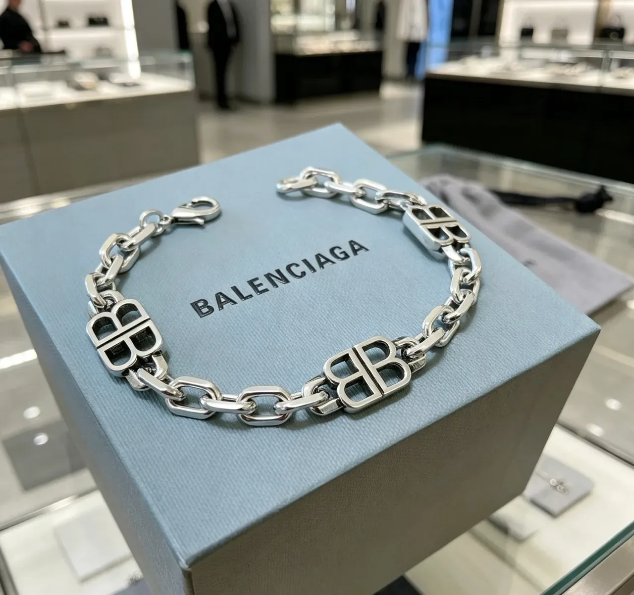 Balenciaga BB Chain pulseira de tom prateado com logo 6