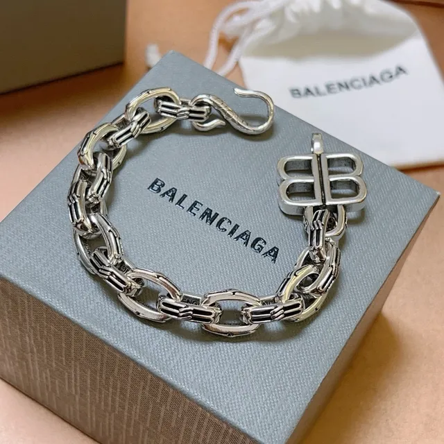Balenciaga BB Silver Chunky Link Chain Interlocking B Clasp Bracelet 4
