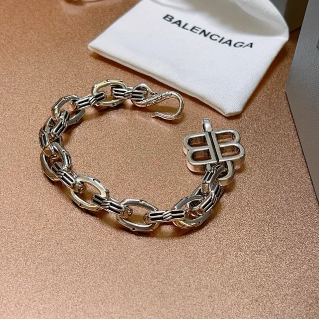 Balenciaga BB Silver Chunky Link Chain Interlocking B Clasp Bracelet 7