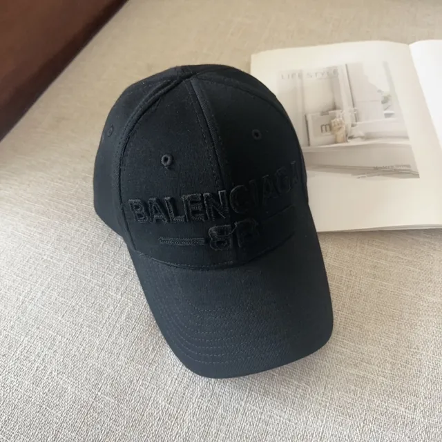 Balenciaga Casquette de baseball à six panneaux structurée avec logo brodé en tonalité noire 7