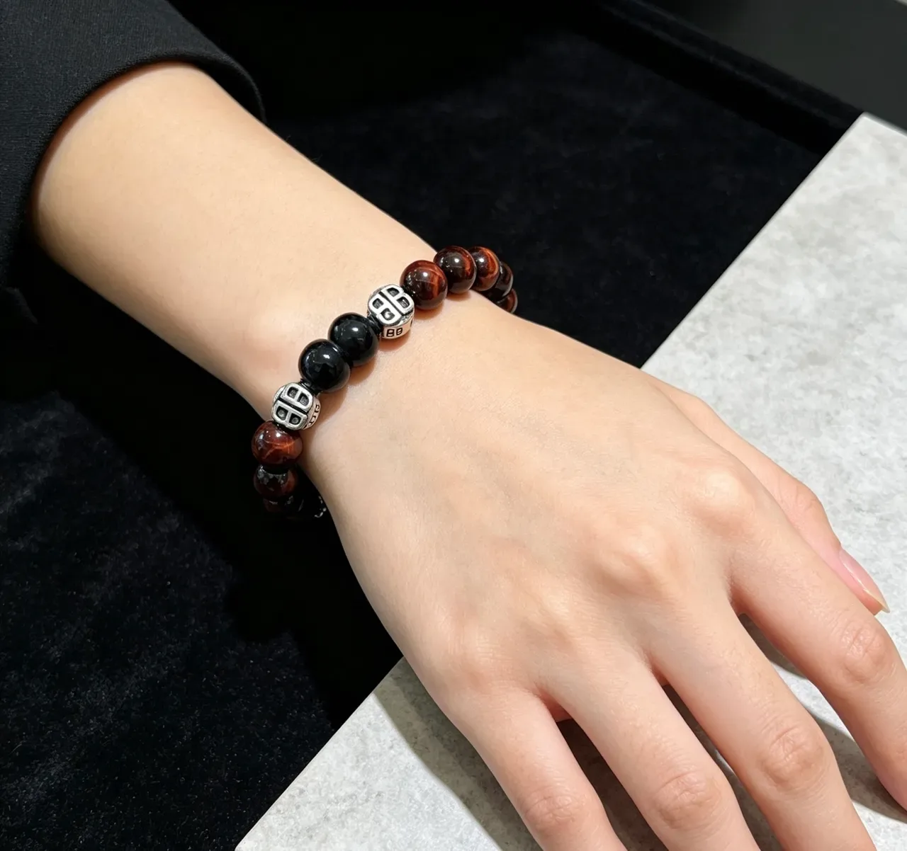 Balenciaga Pulseira Marrom Preto com Encanto de Logo Beaded 4