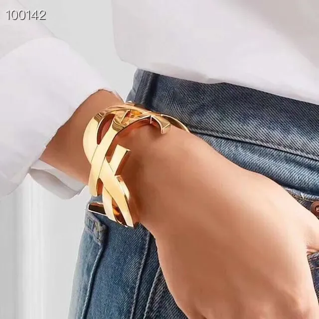 Balenciaga Le Cagole Braceletes Interlocking Ouro e Ouro Rosa 5
