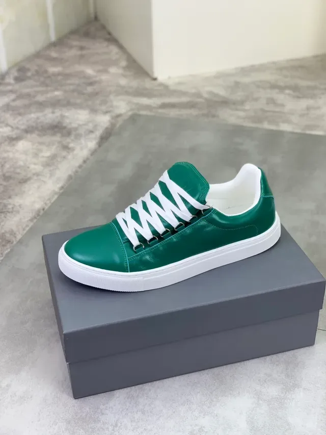 Balenciaga Le City Sneakers Lifestyle en Cuir Vert 4