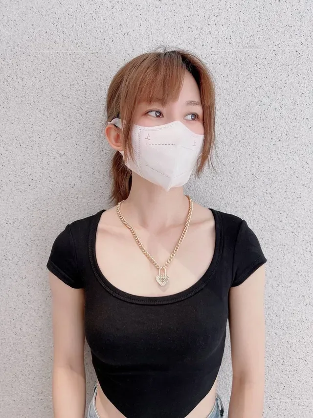 Balenciaga Lock Heart Pendant chaîne dorée collier 3