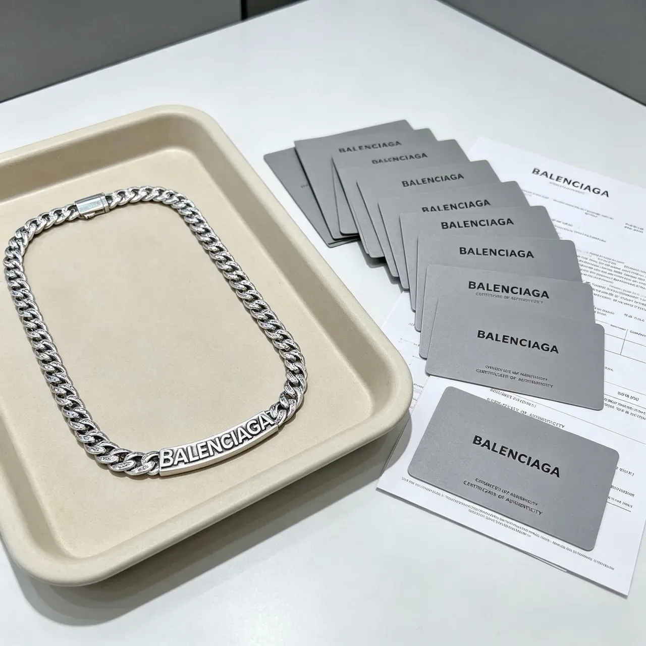 Collier Balenciaga Logo Chaîne Argent 4