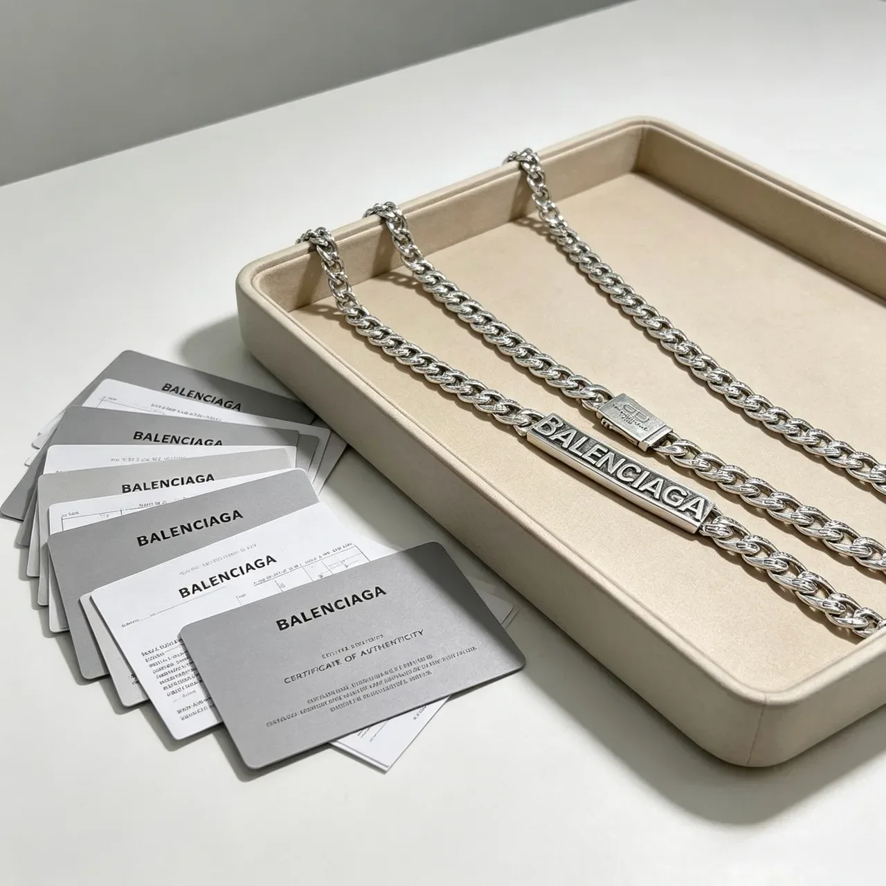 Collier Balenciaga Logo Chaîne Argent 7