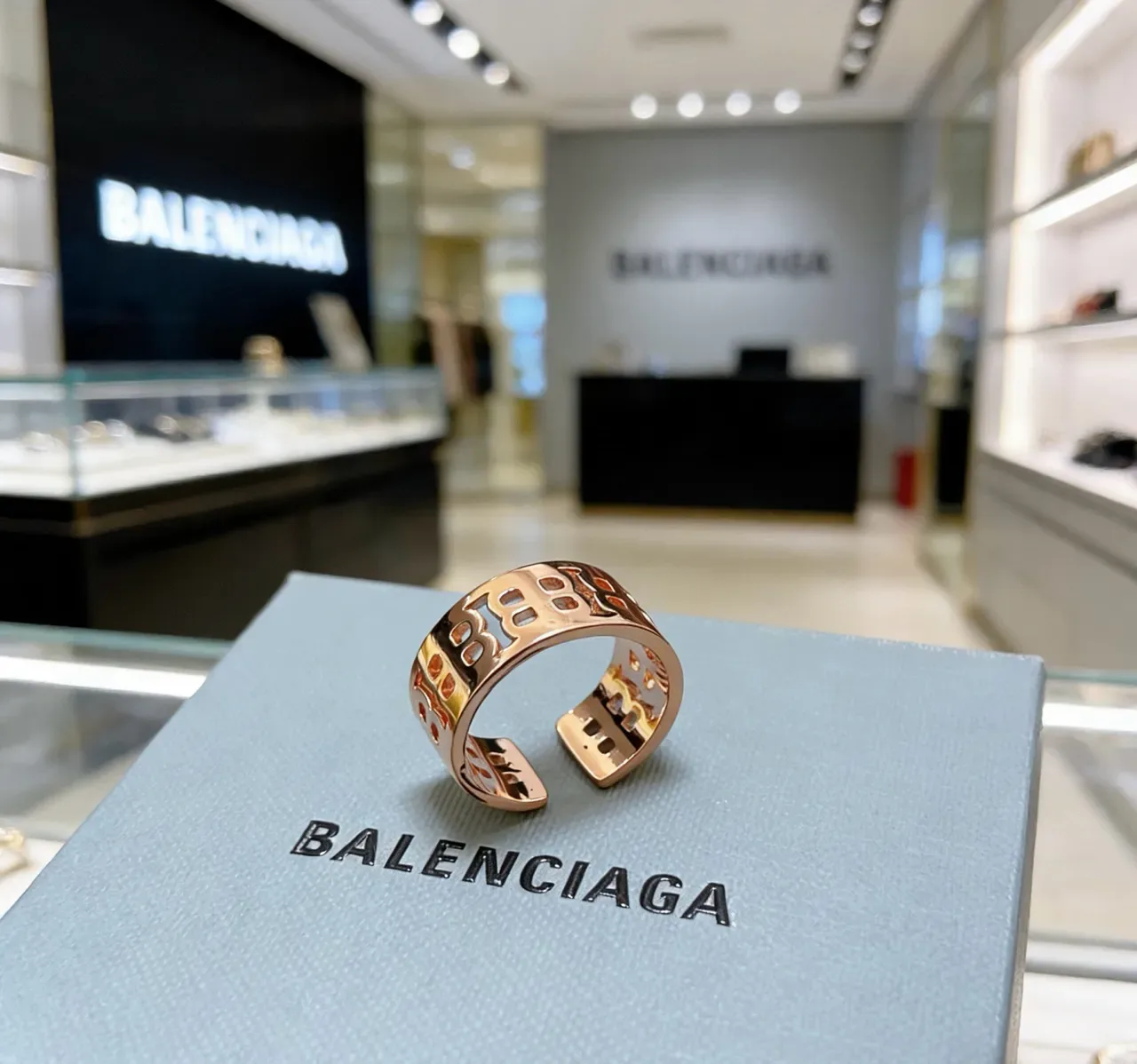 Balenciaga Logo Cuff Ring Anel Ouro Rosa Metálico 5