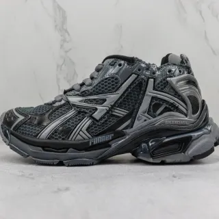 Balenciaga Runner Zapatillas grises oscuros y plateados chunky