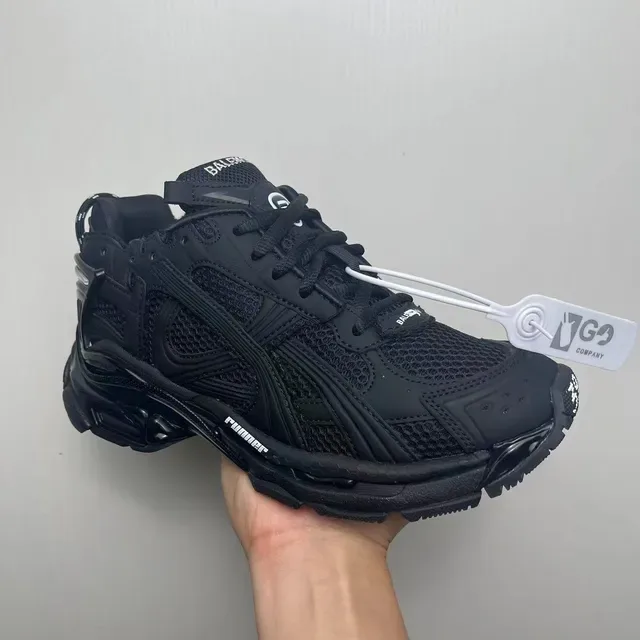 Balenciaga Runner Chaussures Chunky Noires Monochromatiques 3