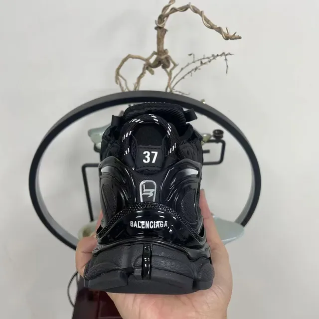 Balenciaga Runner Chaussures Chunky Noires Monochromatiques 4